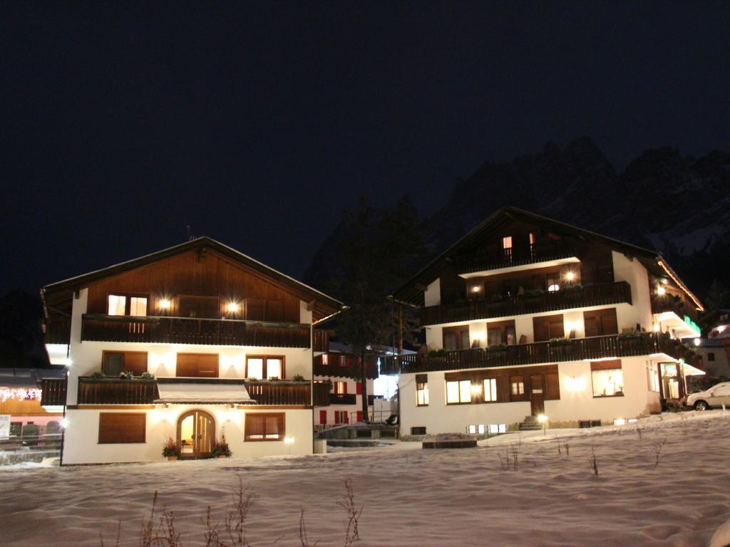 Hotel Capannina Cortina dʼAmpezzo Exterior foto